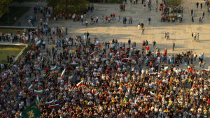 4000 се събраха на мирен протест искат обстойно разследване в