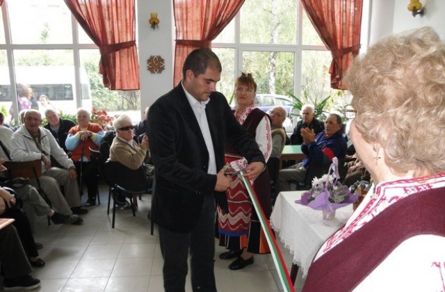Откриха официално Клуба на пенсионера в Габрово, ремонтиран със средства от субсидията на ГЕРБ