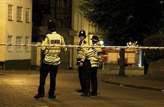 8 ранени при голям пожар в Съри, Англия