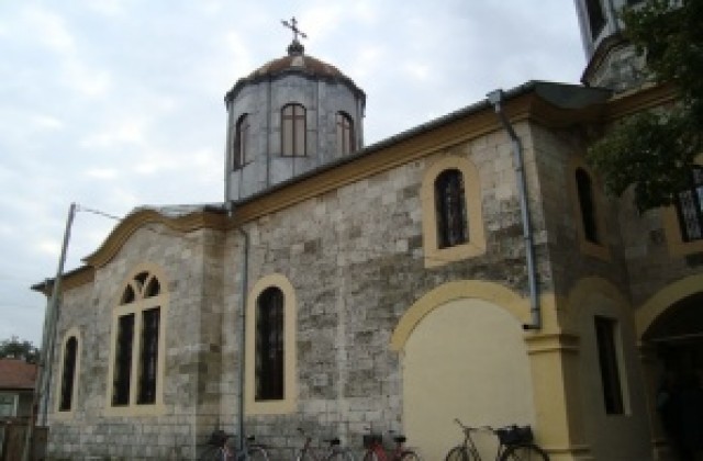 Ремонтираха църквата в Ряхово