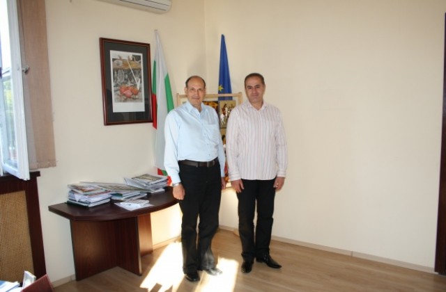 Кюстендил в добро партньорство с фондация Приятели на Чикаго