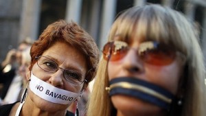 Италианската Уикипедия спря заради закона за запушване на устата на