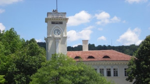 Росен Плевнелиев и Маргарита Попова пристигат в Габрово