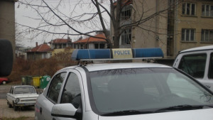 Старица даде на измамник първа вноска за кръвнина