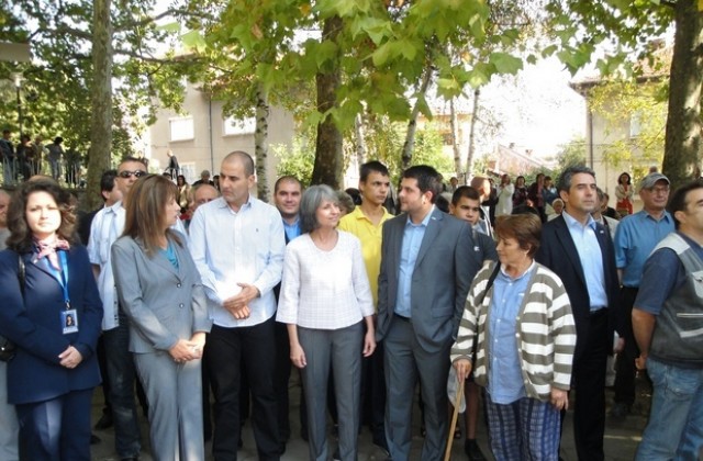 Плевнелиев, Попова и Цветан Цветанов посетиха Дряново, Севлиево и Трявна