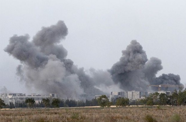 Бойци на новата власт в Либия атакуват Сирт от три страни