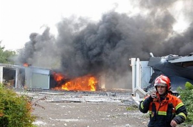 Две жертви при експлозия в склад за фойерверки в Дания