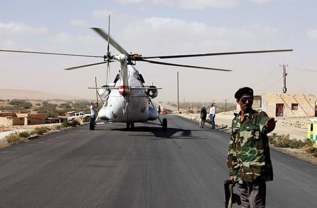 Бойци на ПНС в Либия се изтеглиха от летището на Бани Уалид