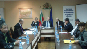 Министър Тотю Младенов обеща повече средства за социалната трапезария в