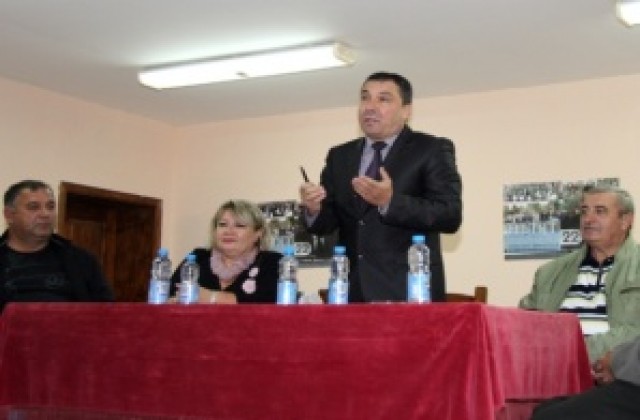 Николай Димитров се отчете за мандата в Кошарица
