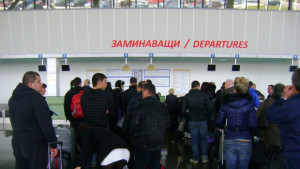 Спипаха молдовка с фалшиви документи на летището