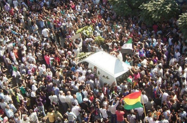Хиляди сирийци демонстрират в подкрепа на Асад