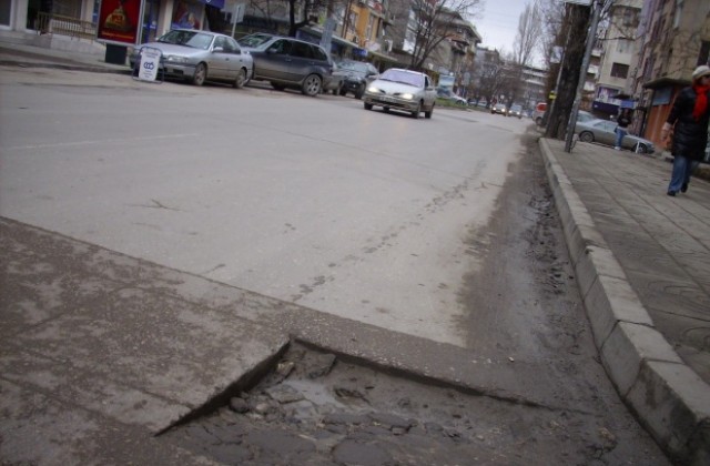 Във Варна текат ремонти за над милион и половина