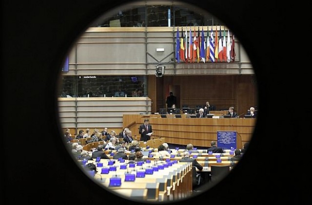 ЕП утвърди втора резолюция за приемането на България и Румъния в Шенген