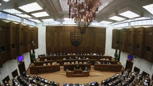 Словакия одобри разширяването на европейския спасителен фонд