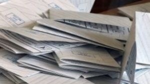 Договориха сгъването на избирателните бюлетини