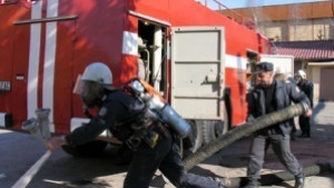 90годишна е в тежко състояние след пожар в дома й