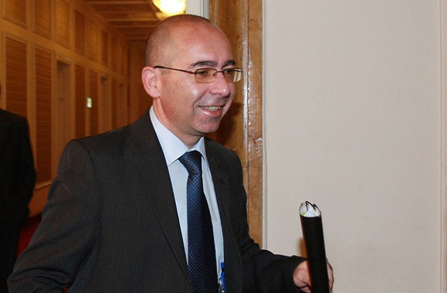 Не е нужно да се поддържа болница там, където населението намалява