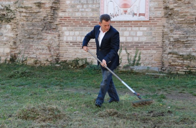 Акция по почистване на Римските терми организира Синята коалиция