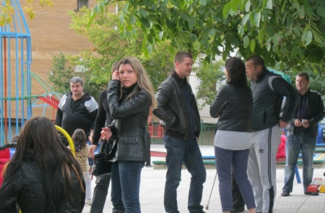 Жителите на кв. „Самара” 1 споделиха проблемите си с кандидата за кмет  Живко Тодоров