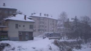 Влак със 160 пътници бе блокиран 5 часа на гара