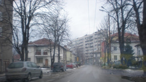 Слънце на запад дъжд и вятър на изток