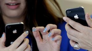 Apple продаде 4 млн броя iPhone 4S за три дни