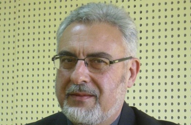 В. Димитров: От политиката си отиват отвратените, остават отвратителните