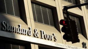 Standard Poor s понижи рейтинга на Словения