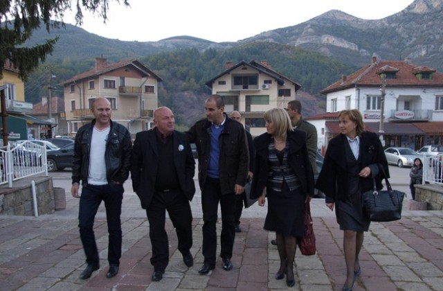 Цветан Цветанов подкрепи кандидатите на ГЕРБ в област Враца