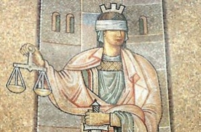 272 малолетни с осъдителни присъди през 2010 г.