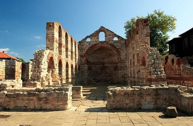 Девет партии сигнализират за шокиращо опорочаване на вота в Несебър