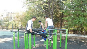 Нова спортна площадка за Френската и Математическата гимназии