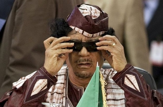 Погребението на Кадафи се отлага, противоречиви данни за съдбата на Сейф ал Ислам