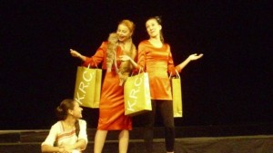 Повреда в сцената отложи премиерата в театъра