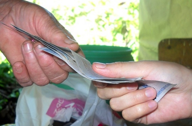 Първи сигнали за купуване на гласове