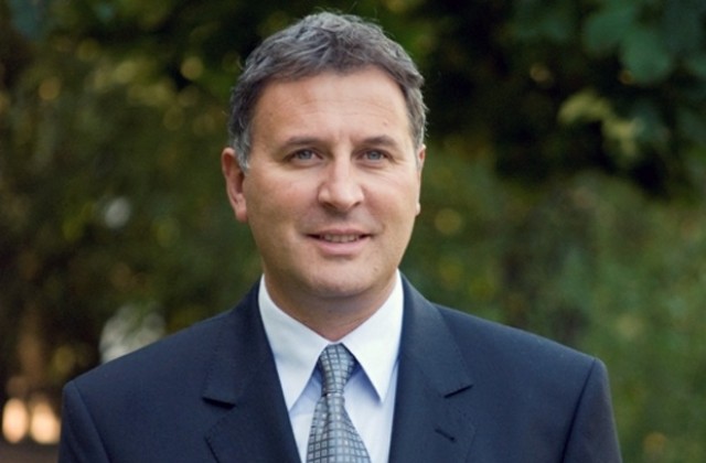 С препълнен салон в с. Баня и аплодисменти Красимир Герчев приключи предизборните  срещи