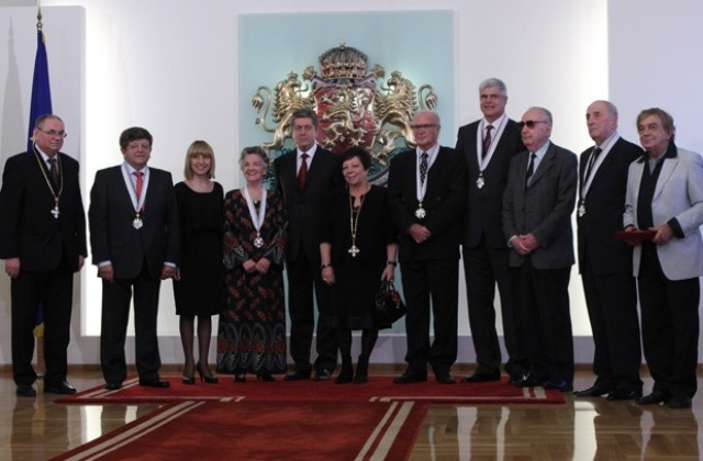 Президентът Георги Първанов връчи орден Стара планина на 10 изтъкнати българи