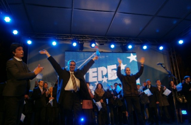Цветан Цветанов подкрепи кандидатите на ГЕРБ във всички общини от областта