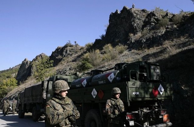 НАТО решава бъдещето на операцията в Либия