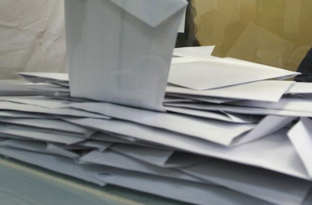 Изборният ден в София започна нормално