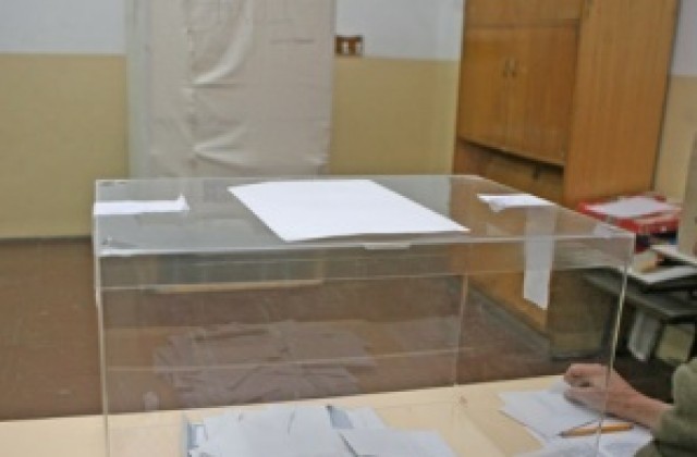 Трима столетници са сред избирателите в Добричко
