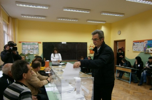 Никола Татарлиев гласува за промяна в Кюстендил