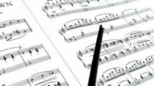 Хубава жена води във временната класация