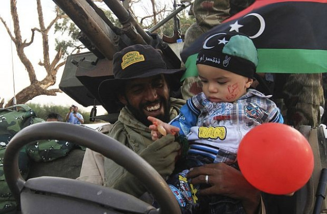 Либия ще има временно правителство до месец, обяви Махмуд Джибрил