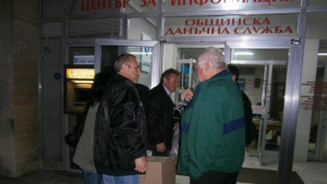 ОИК прие протоколите от първата секция където изборите приключиха