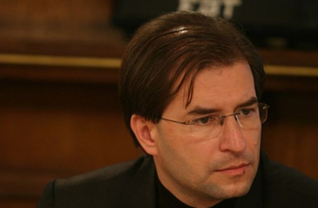 Интелектуалци застанаха зад гражданския призив Да защитим демокрацията