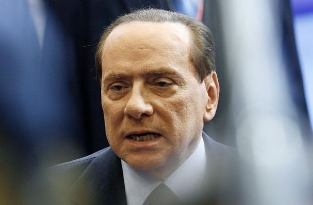Берлускони се опитва да си върне европейското доверие с 40 страници обещания
