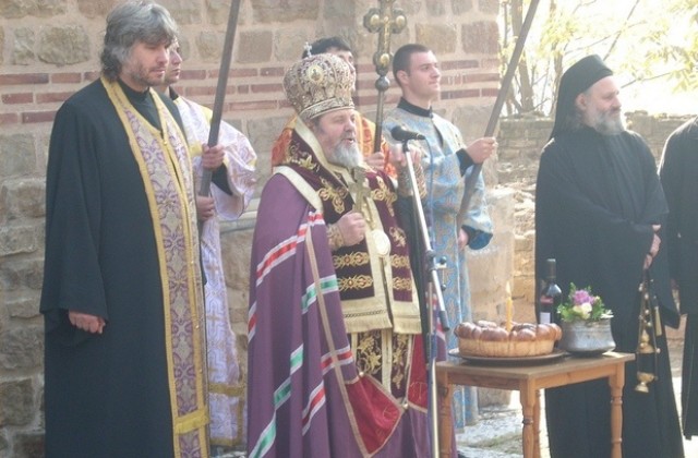 Без православие няма България, обяви великотърновският митрополит Григорий