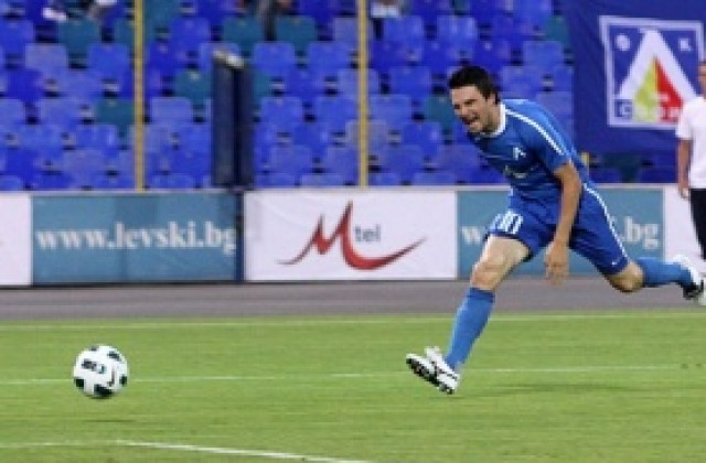 Ицо Йовов води синята атака, гласят Грийн за полузащитник